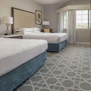 Queen Room Two Queen Beds Bath Tub Mobility Accessible