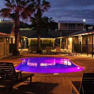 Bay Lodge